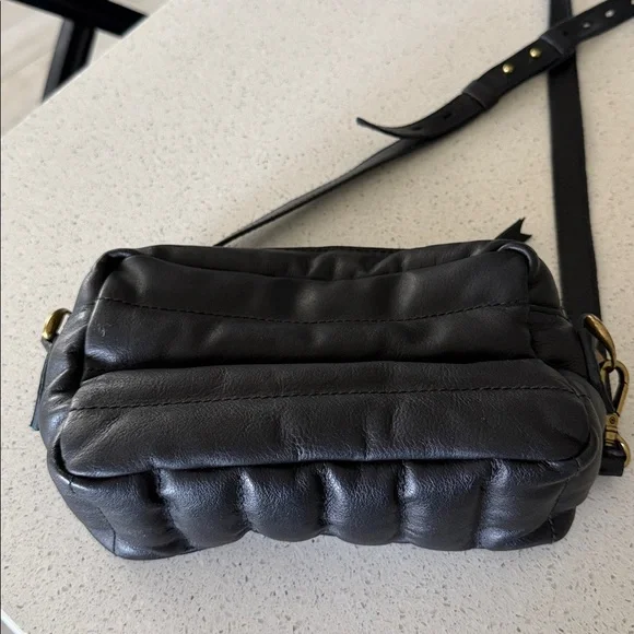 Madewell Transport Puff Black Leather Crossbody Camera Bag - Picture 7 of 9